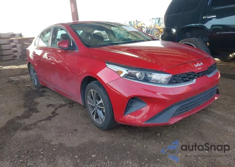 2023 Kia Forte Lxs z USA, uszkodzony, nr VIN 3KPF24AD0PE565203